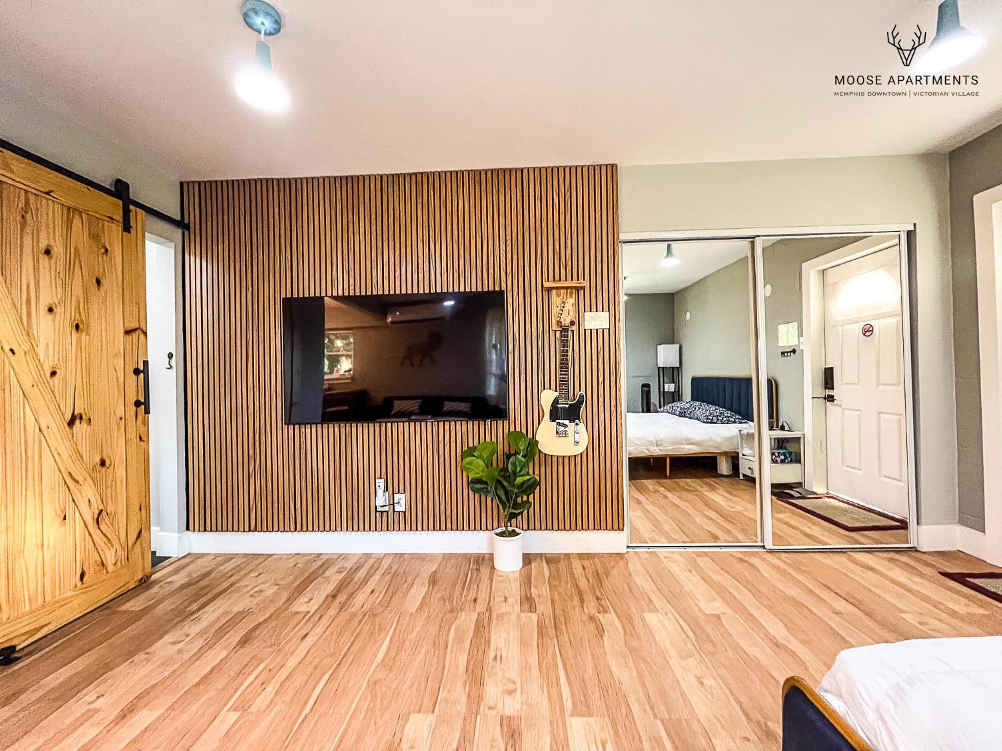 The Moose #7 - Instaworthy Studio With Amazing Views, Free Parking & Heated King Bed Memphis Exterior photo